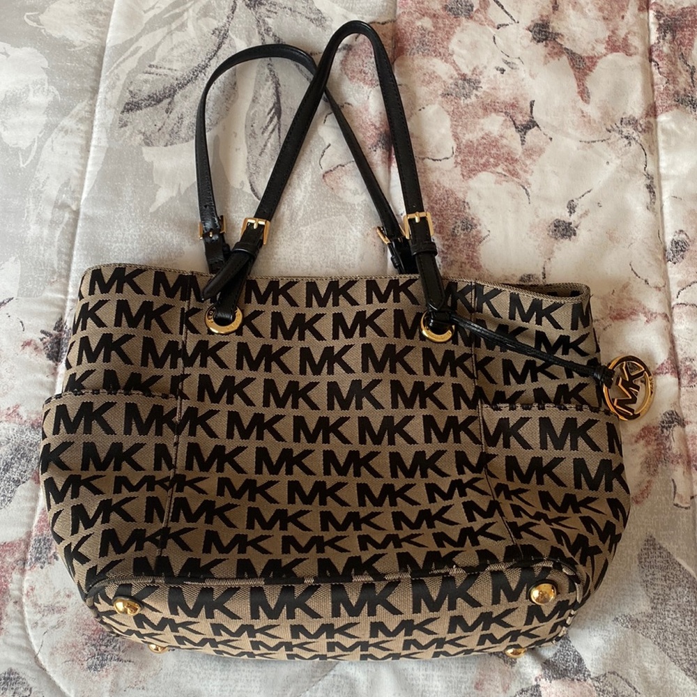 Michael Kors practically new large purse